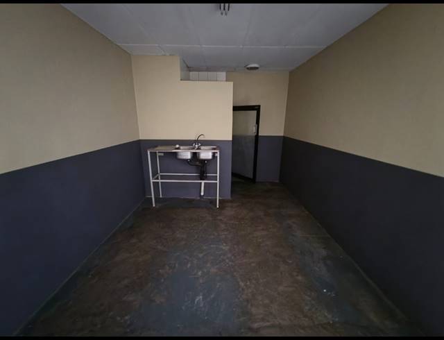 440M² WAREHOUSE TO LET IN WADEVILLE